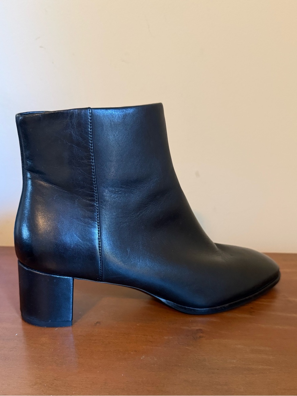 Via Spiga Black Leather Ankle Booties, size 9 m